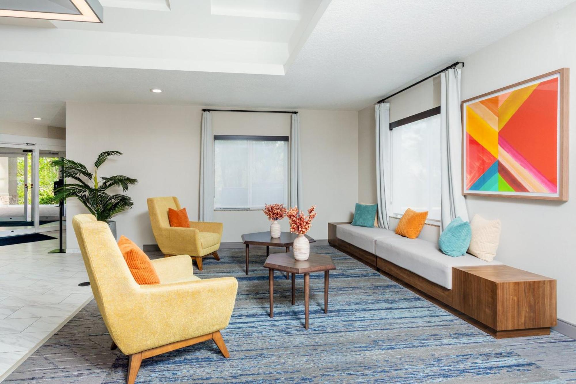 Express & Ormond - North Daytona By Ihg