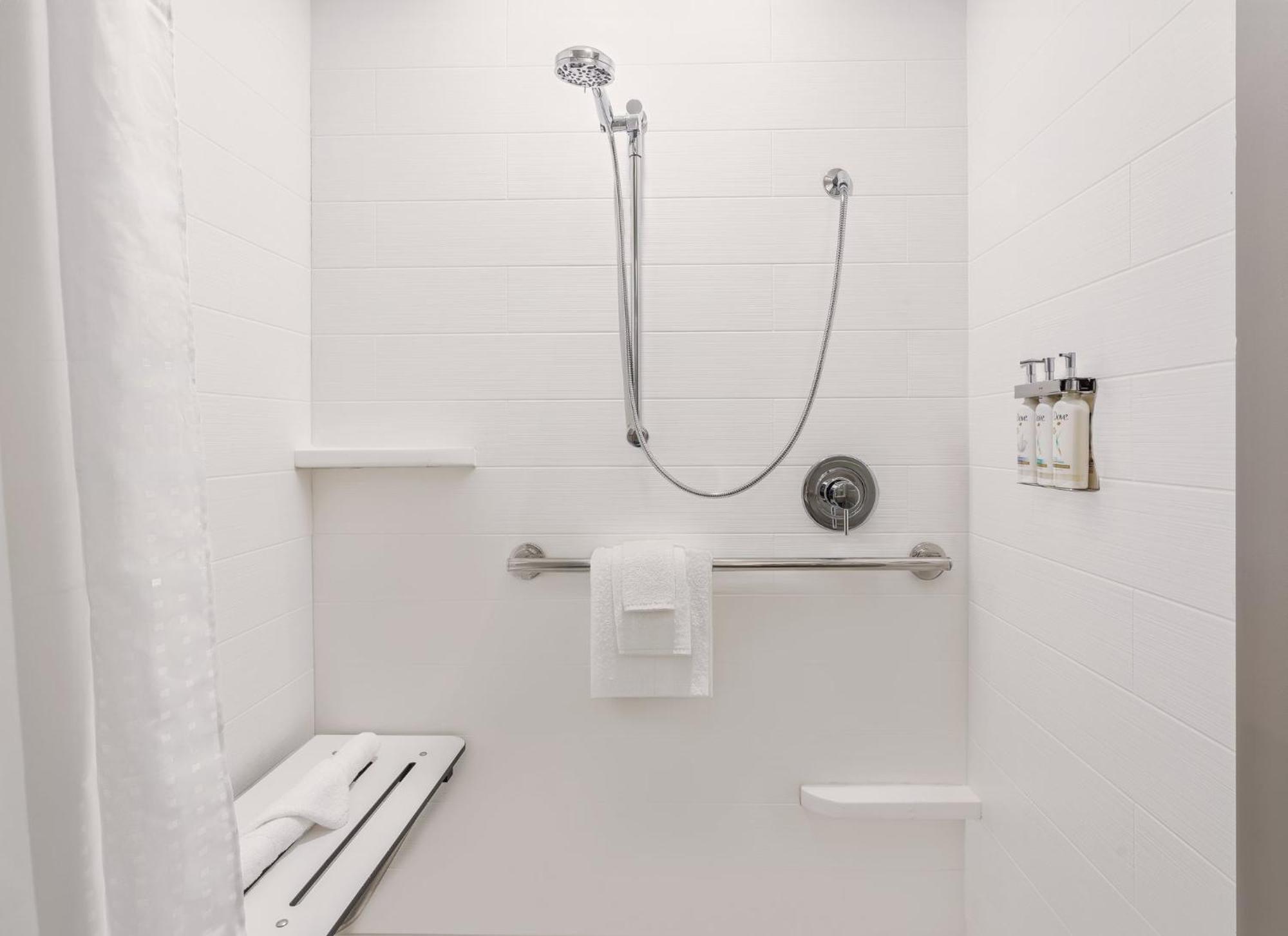 Express & Ormond - North Daytona By Ihg Hotel
